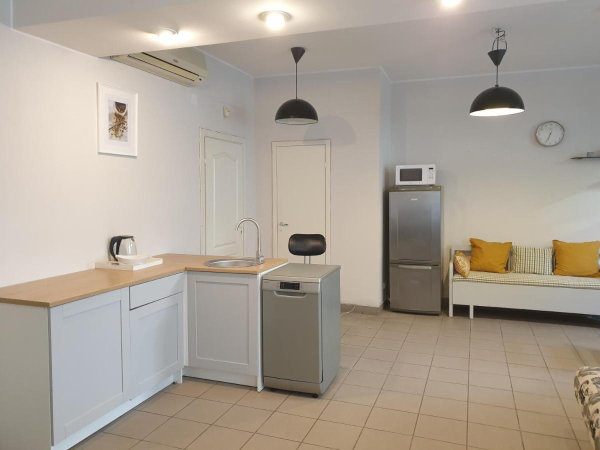 Camellia Studio Apartment & Parking Rīga Exterior foto