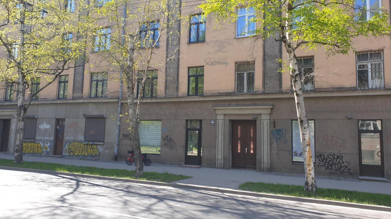 Camellia Studio Apartment & Parking Rīga Exterior foto