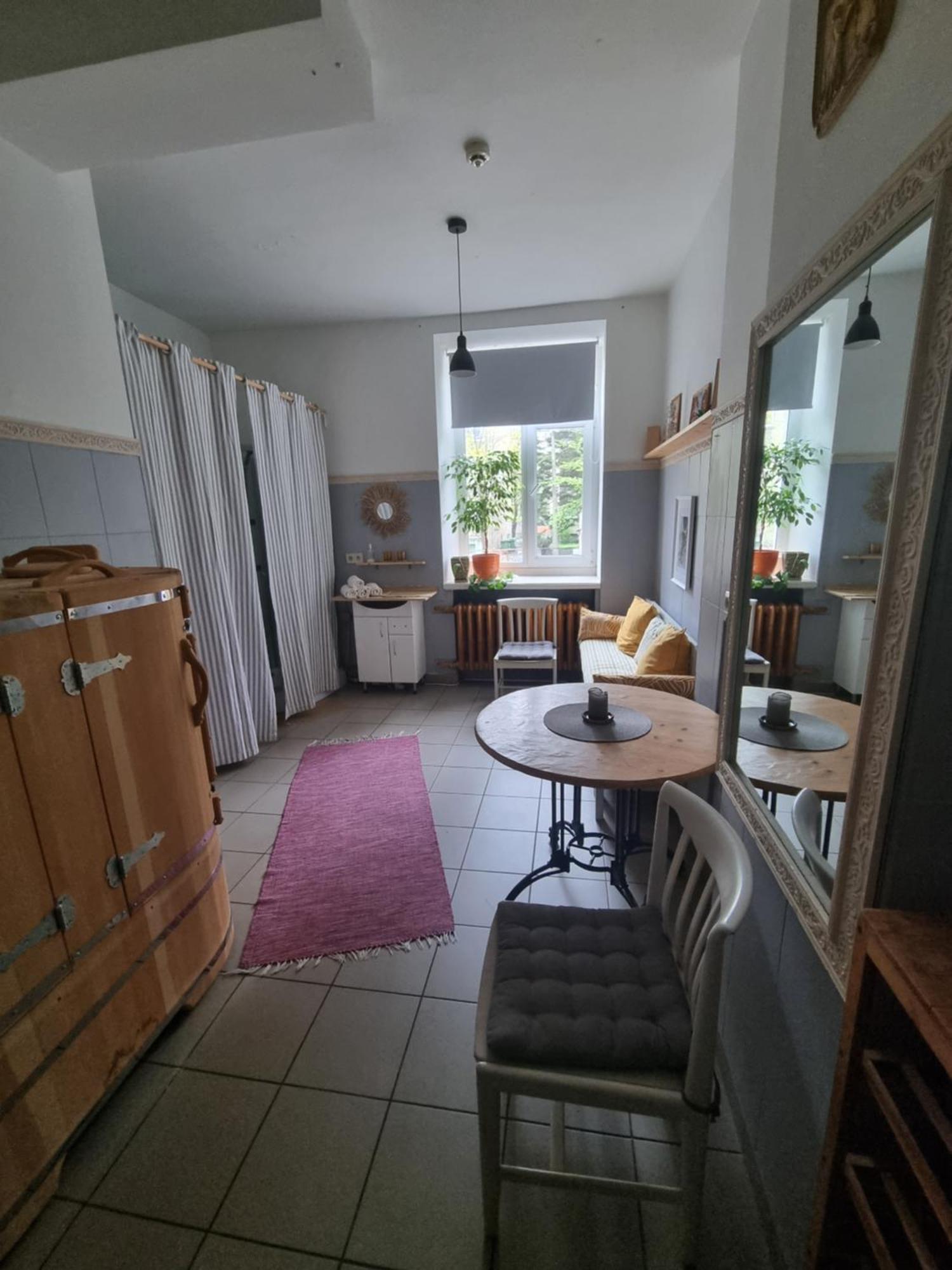 Camellia Studio Apartment & Parking Rīga Exterior foto